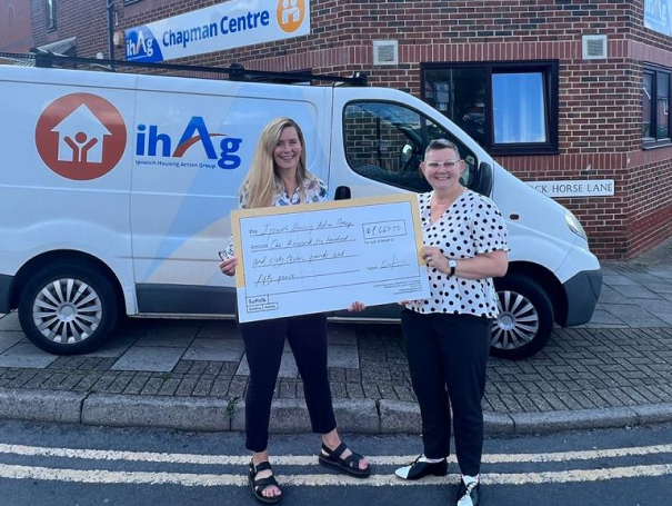 Receiving a large donation outside ihAg Chapman Centre